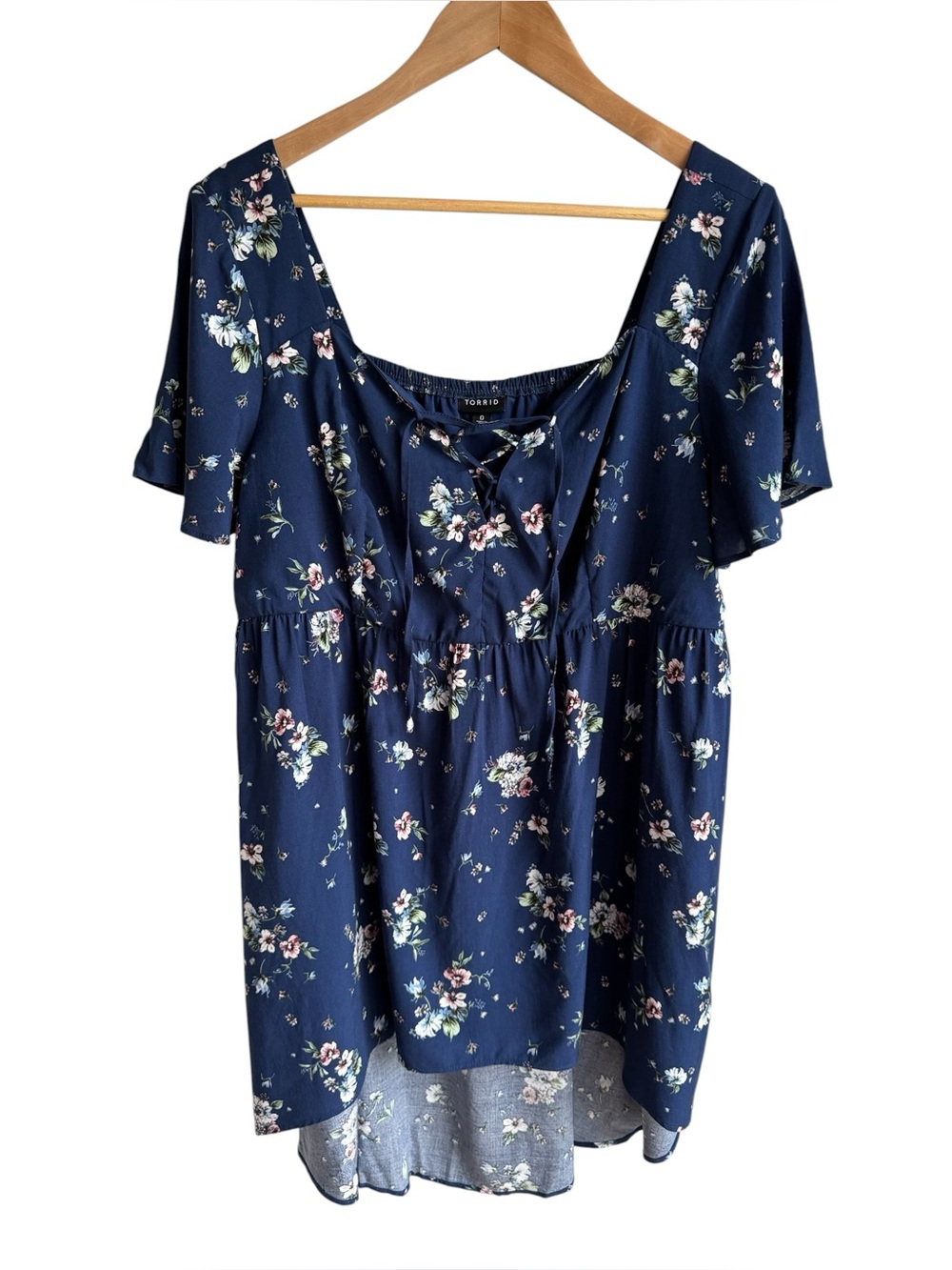 Torrid High Low Tunic Top Sz 0 L Navy Floral Short Sleeve Babydoll Flowy Relaxed